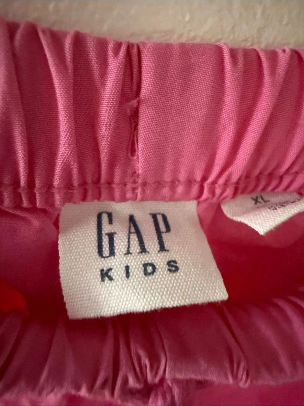 Kids Cargo parachute Pants - Bright Pink GAP. NEW. Never Worn